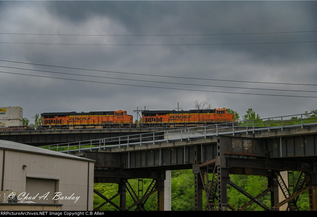 BNSF OVER TOP OF SF JUNCTION